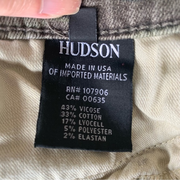 KRISTA SUPER SKINNY CROP in Camo | HUDSON Jeans - Picture 4 of 7